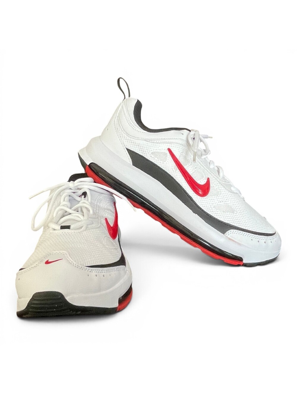 Nike Air Max AP White/Red Sneakers Mens 10.5 NEW- NO BOX